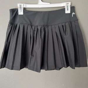 Women’s Head pleated tennis skirt size Large in Grey.